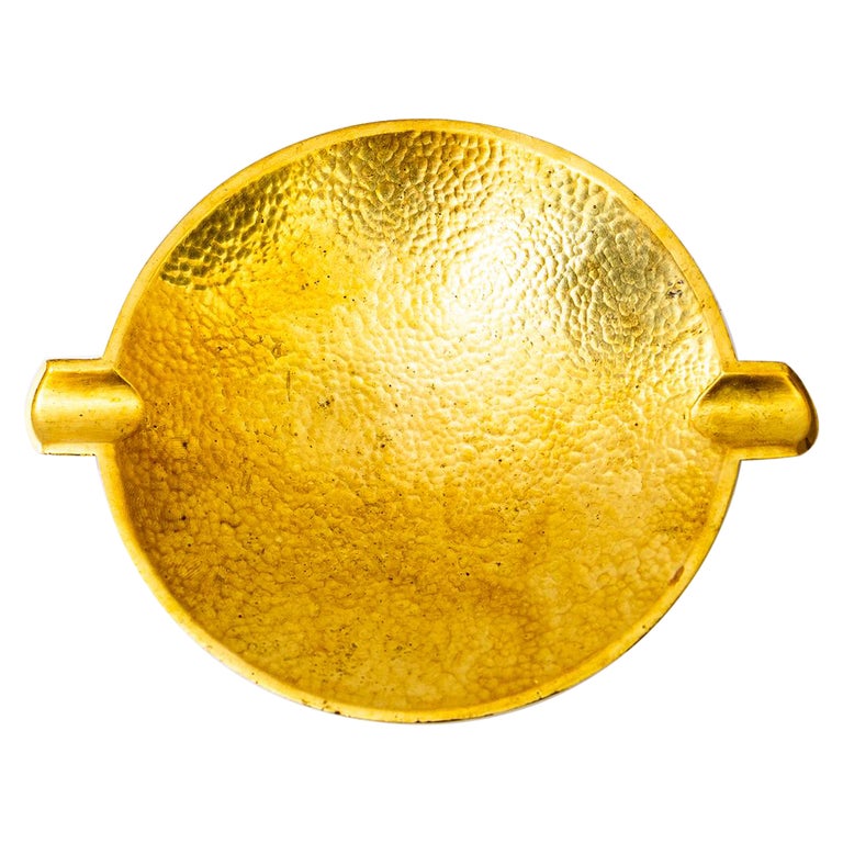 Hammered masive ashray around around 1950s