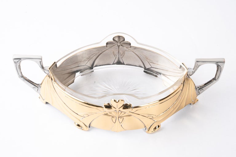 Jugendstil centerpiece mad of alpaca and brass with glass around 1908
