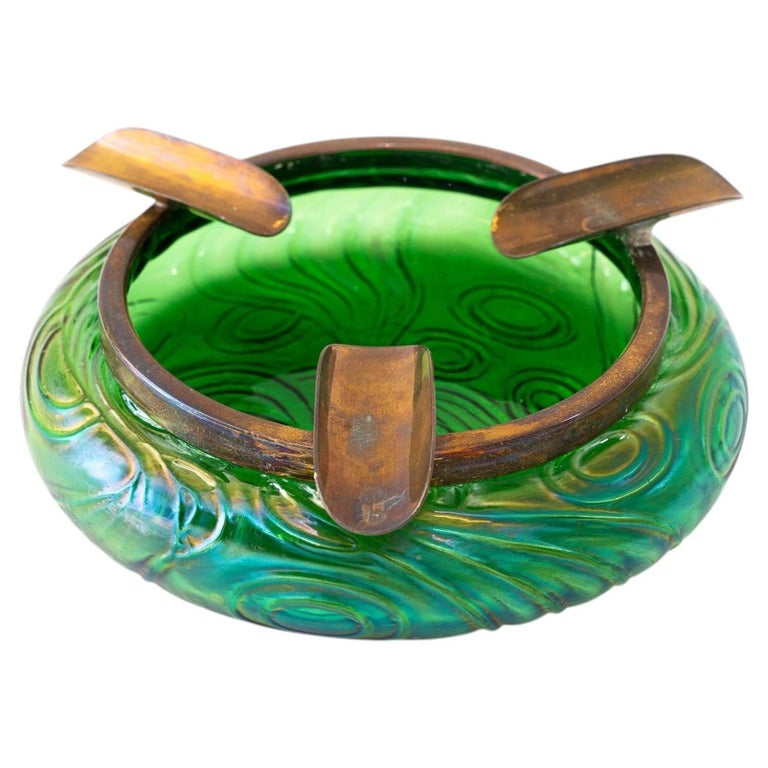 Antique Bohemian Czech Kralik Green Iridescent Art Nouveau Glass ashtray 1908
