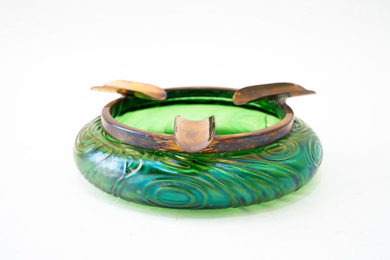 Antique Bohemian Czech Kralik Green Iridescent Art Nouveau Glass ashtray 1908